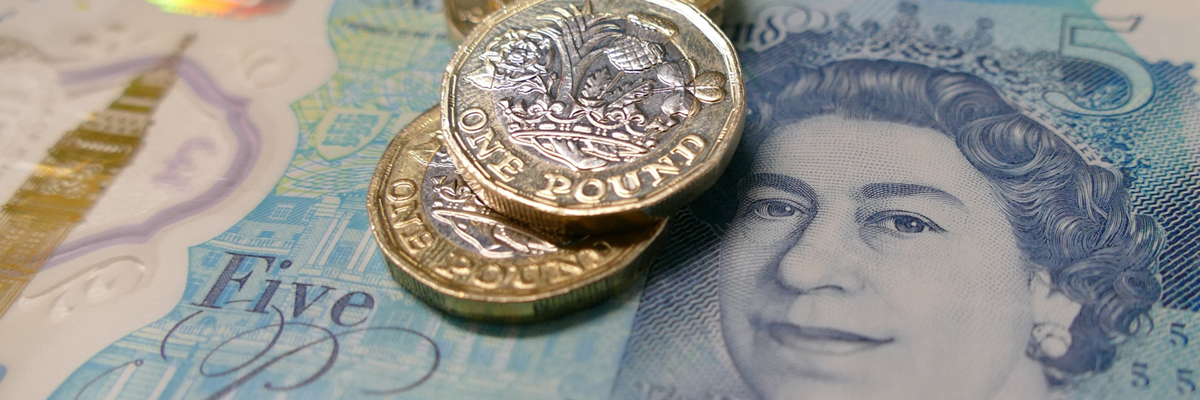 Money pay salary bank notes 5 pound coins BANNER